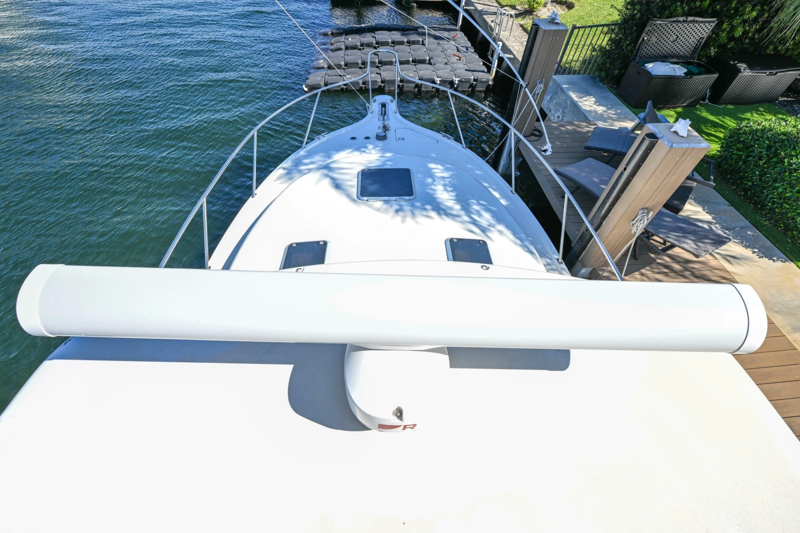 2000 Pursuit 3400 Express