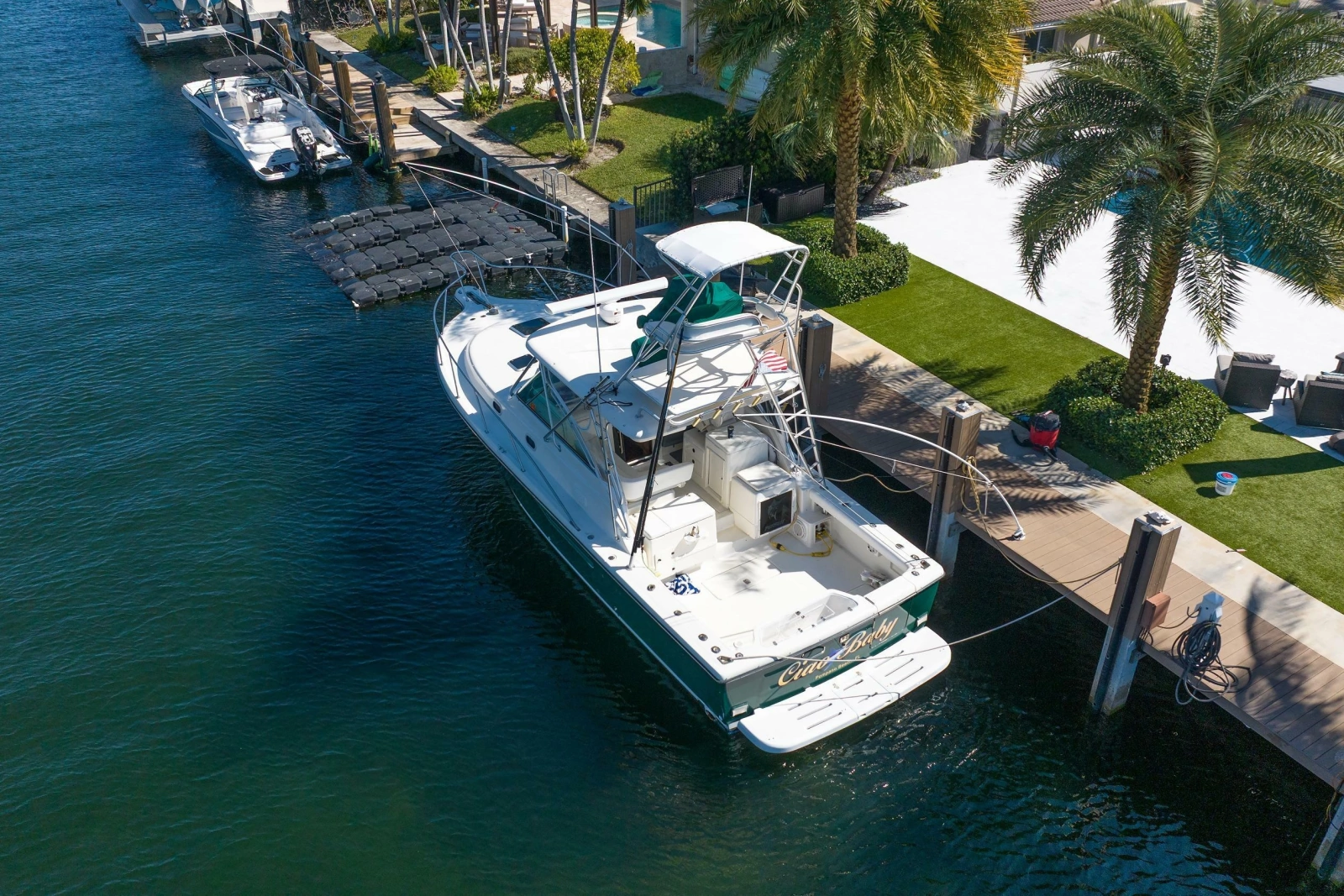 2000 Pursuit 3400 Express