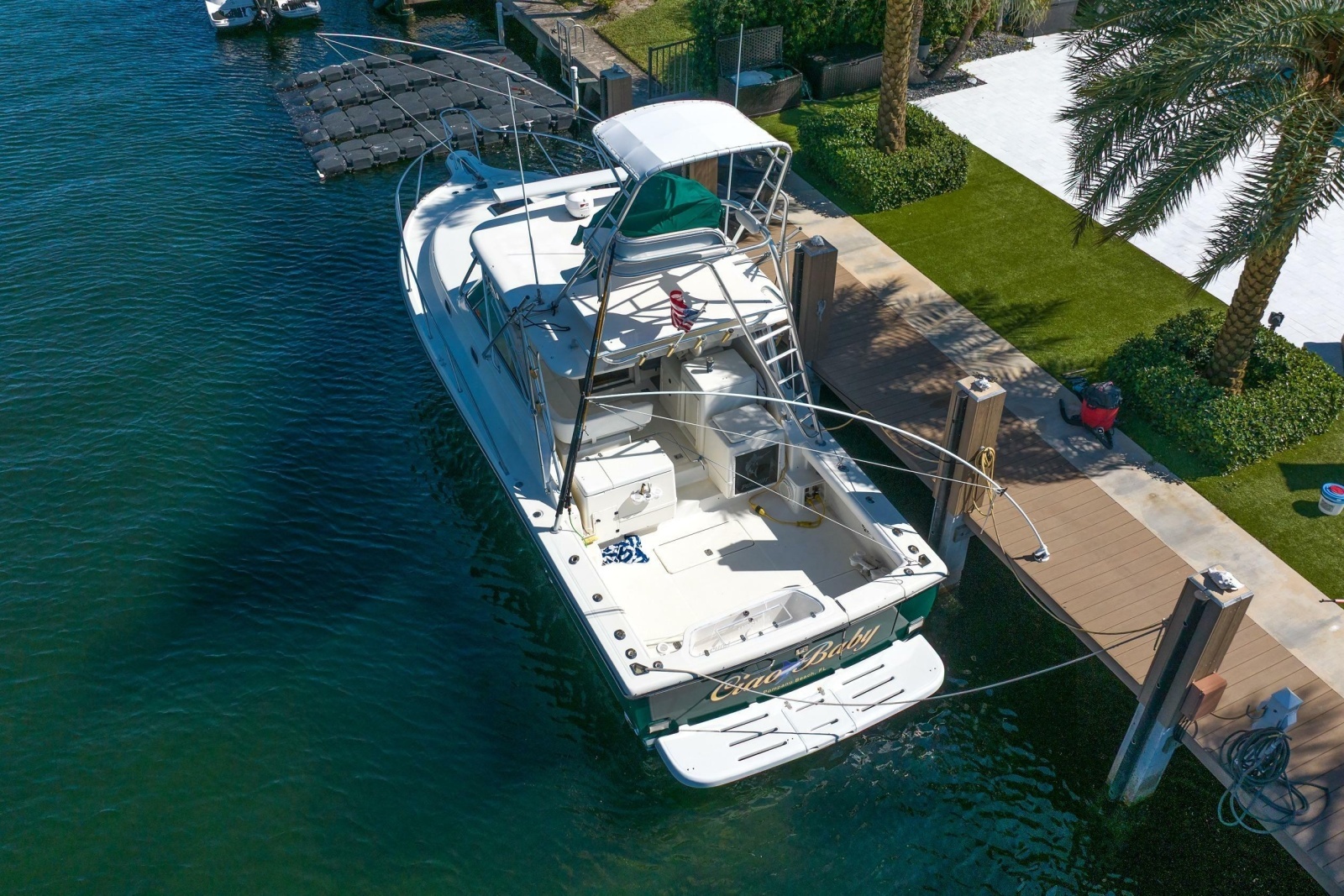 2000 Pursuit 3400 Express