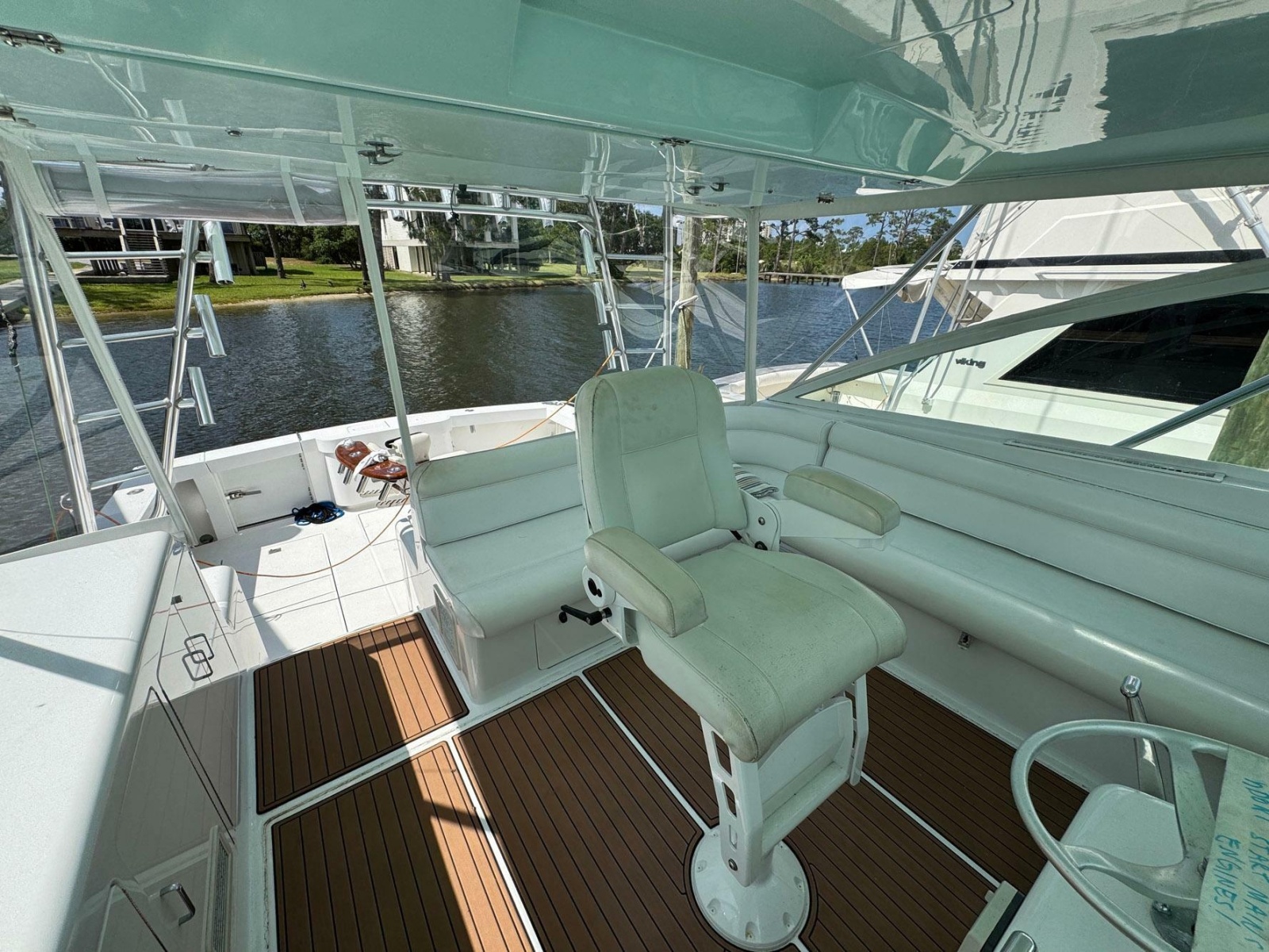 1999 Cabo 45 Express