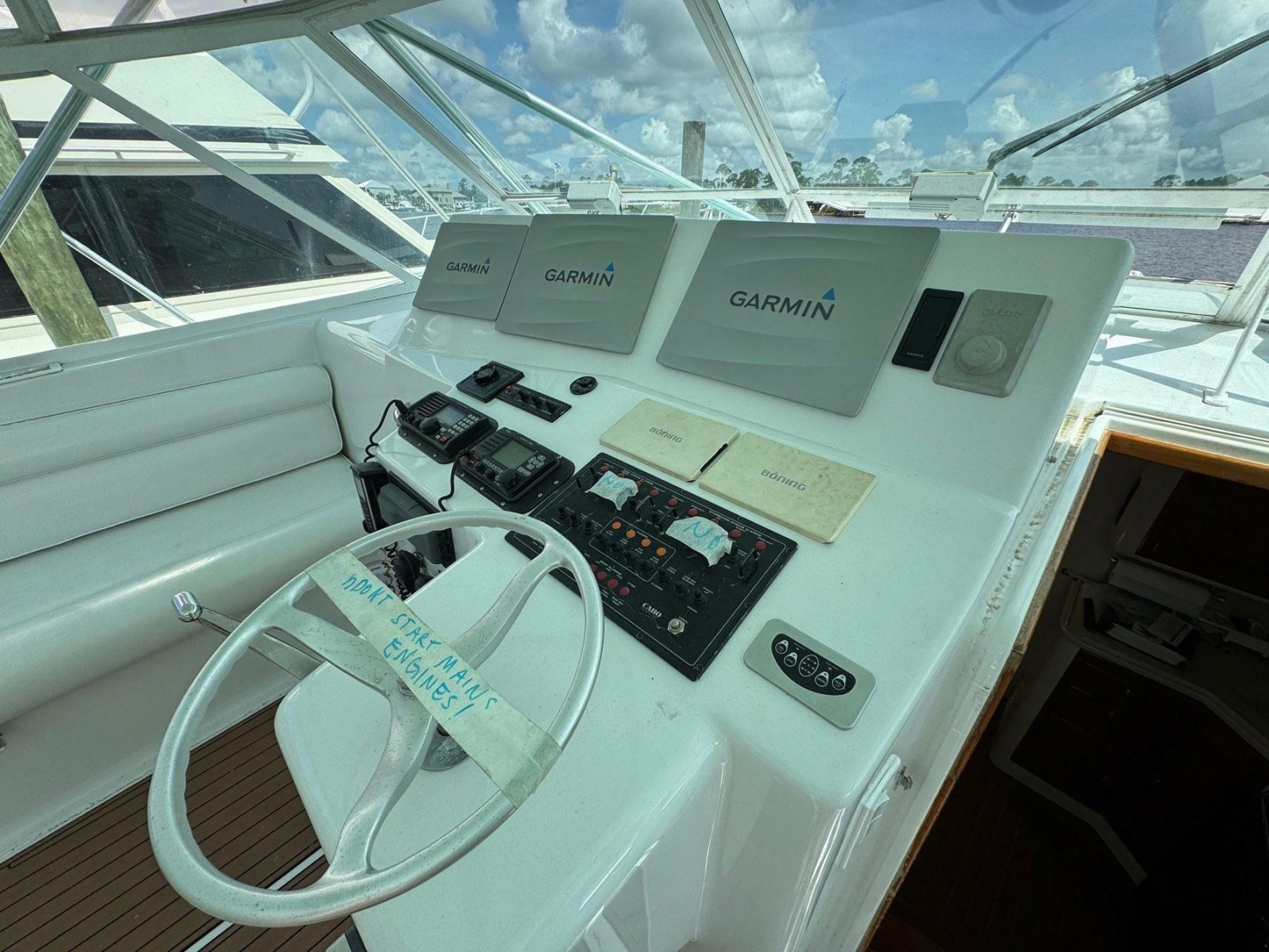 1999 Cabo 45 Express