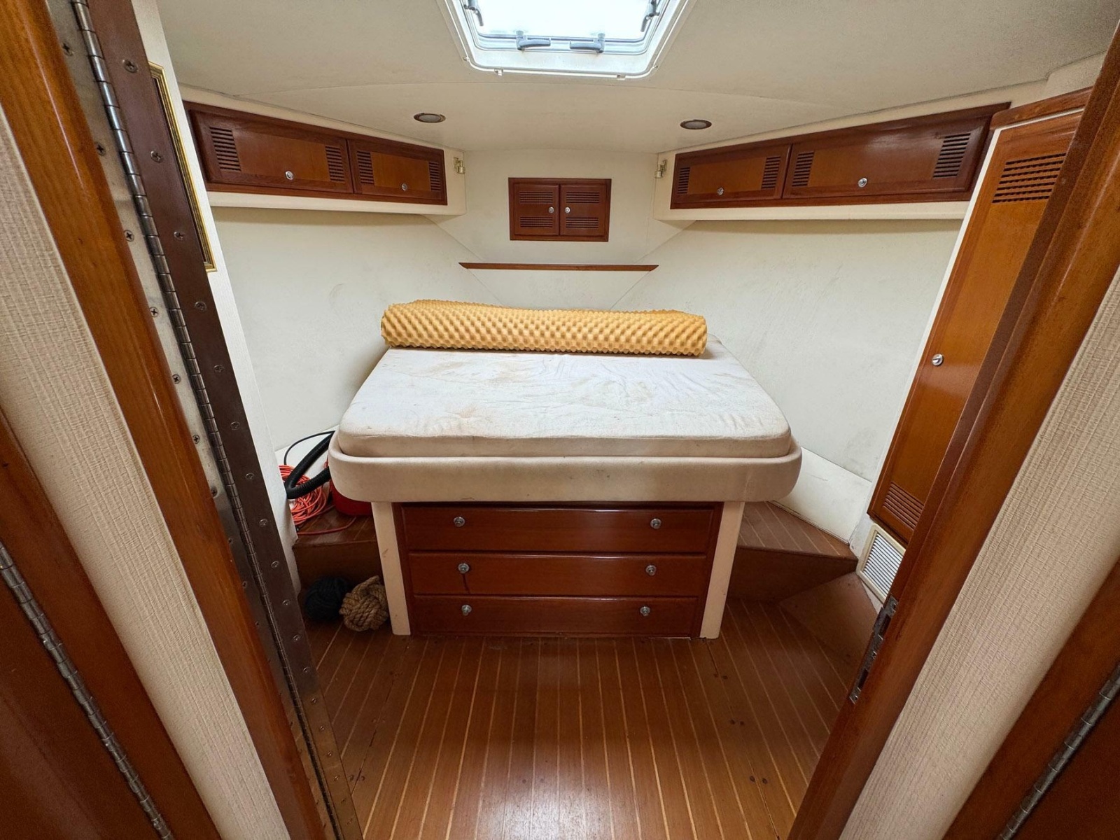 1999 Cabo 45 Express