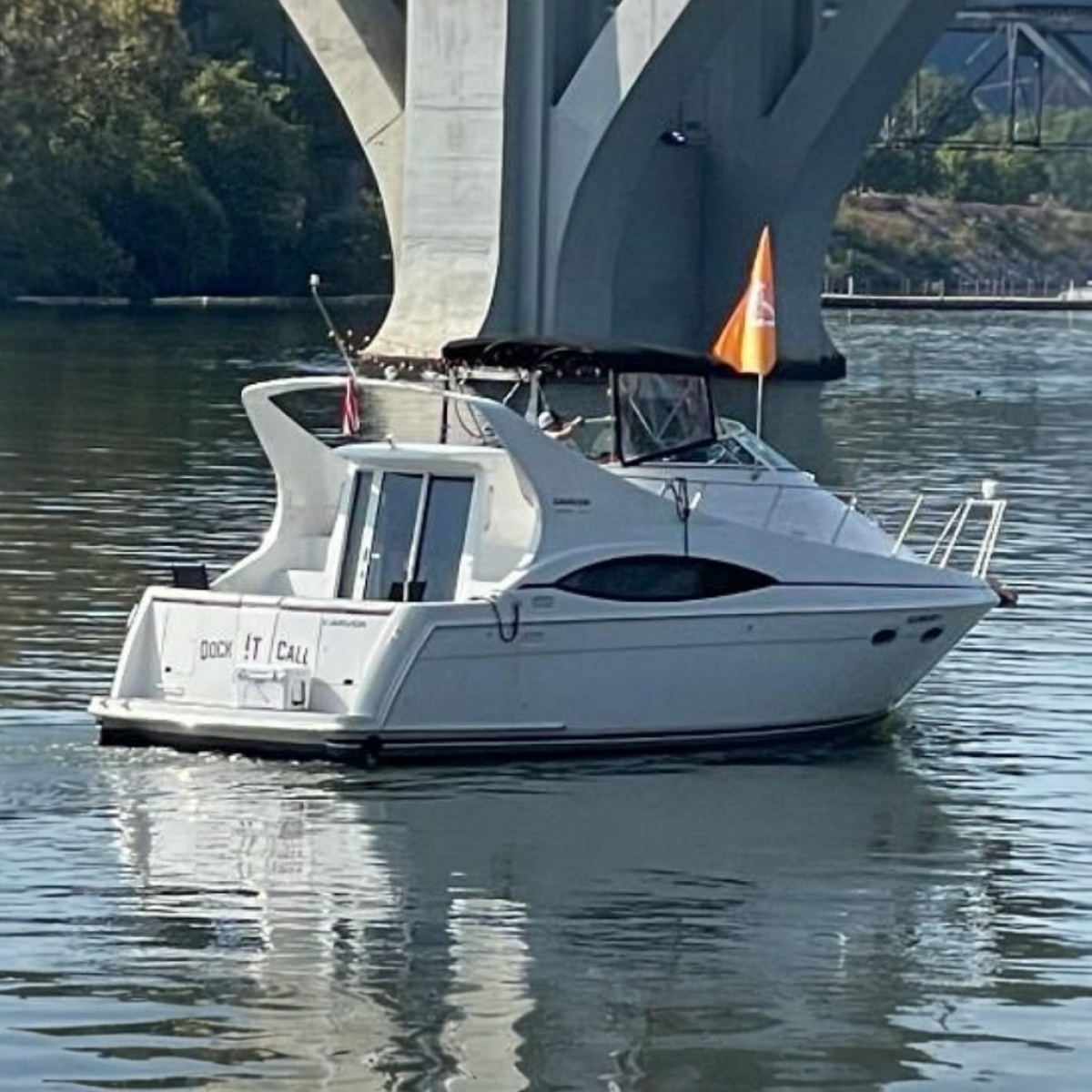 1999 Carver 350 Mariner
