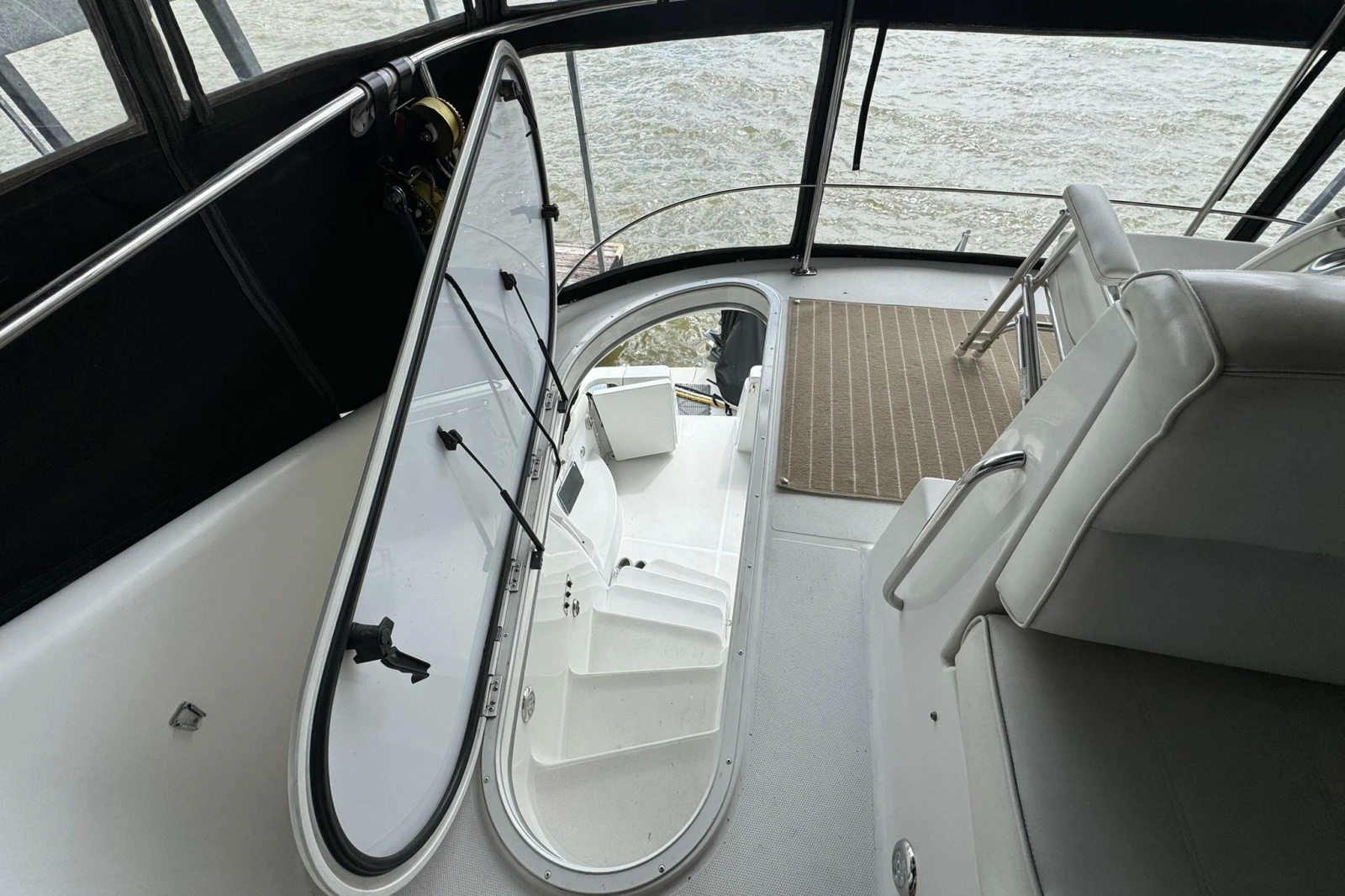1999 Carver 450 Voyager Pilothouse