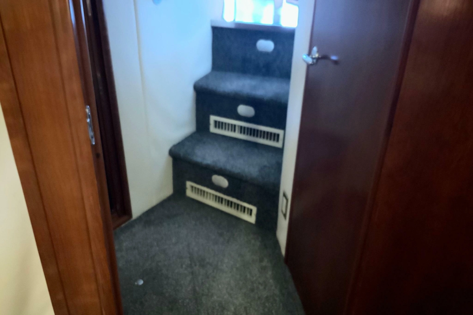1999 Carver 450 Voyager Pilothouse