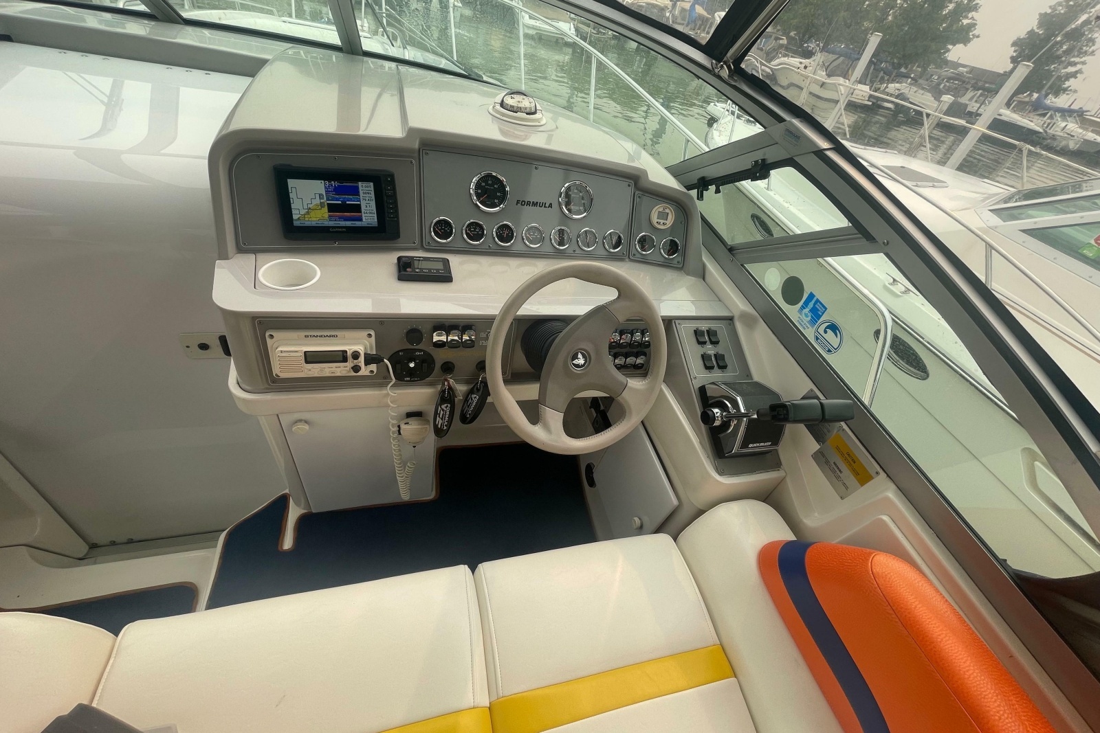 1999 Formula 31 Performance Cruiser