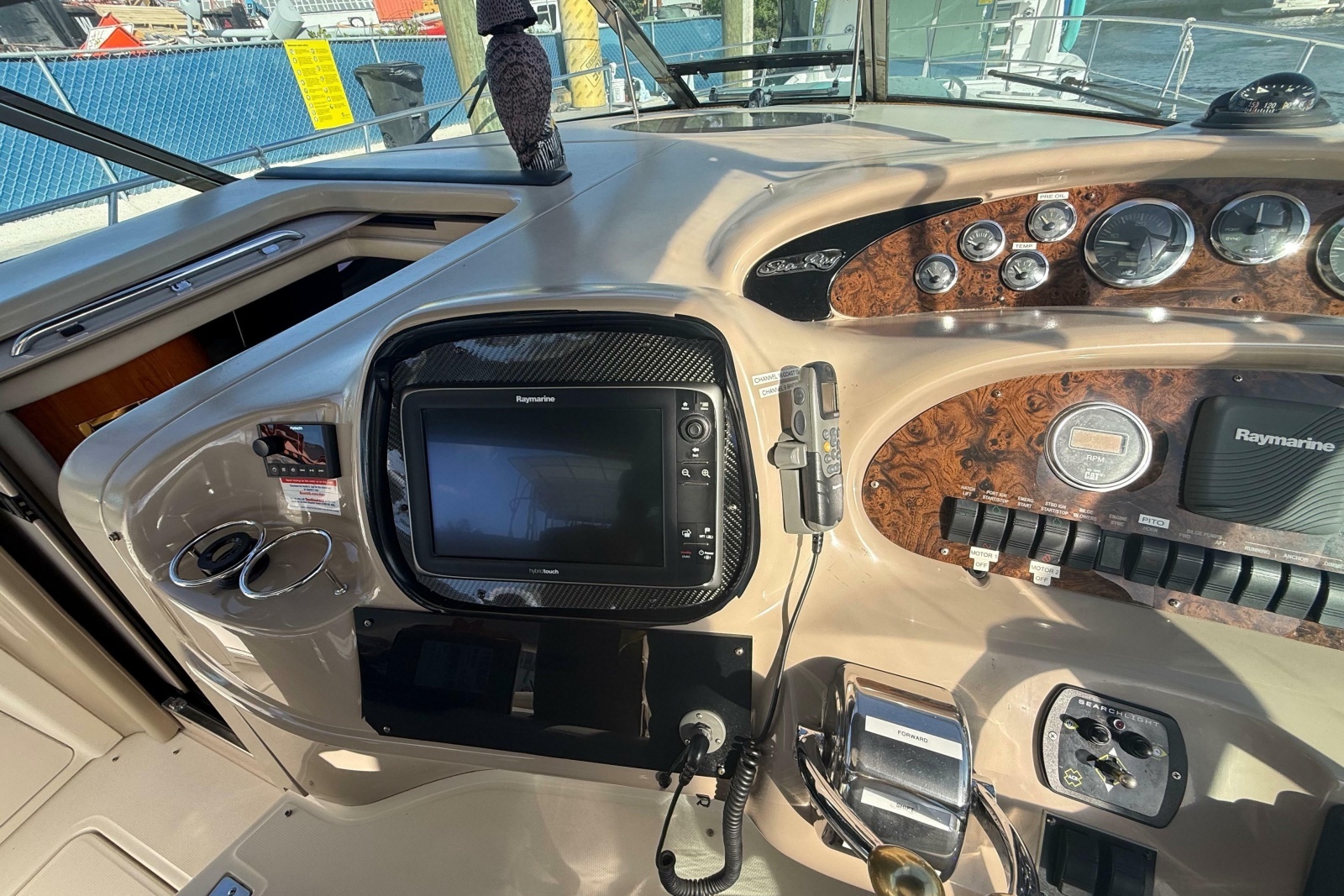 1999 Sea Ray 410 Express Cruiser