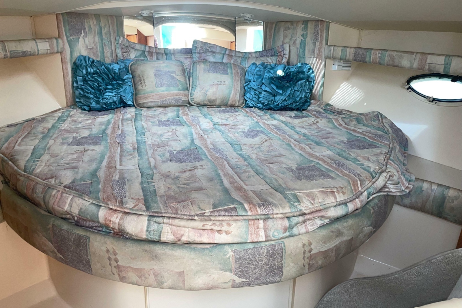 1999 Silverton 360 Express