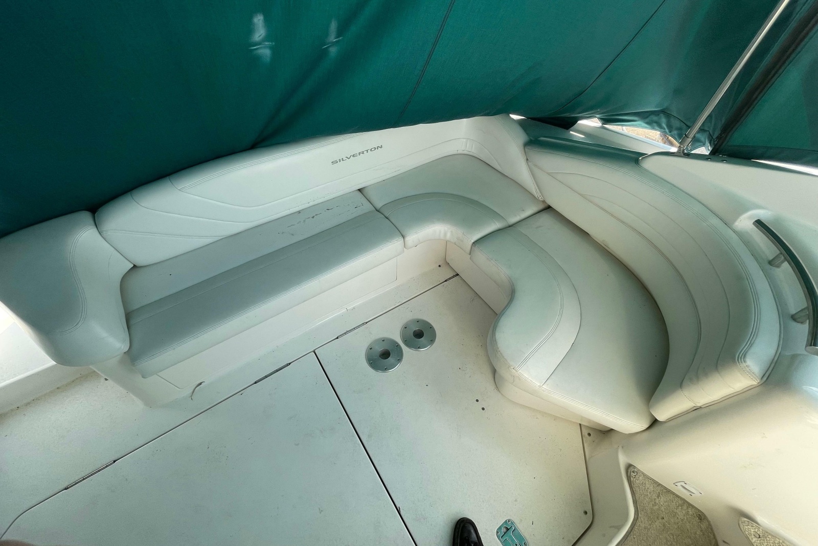 1999 Silverton 360 Express