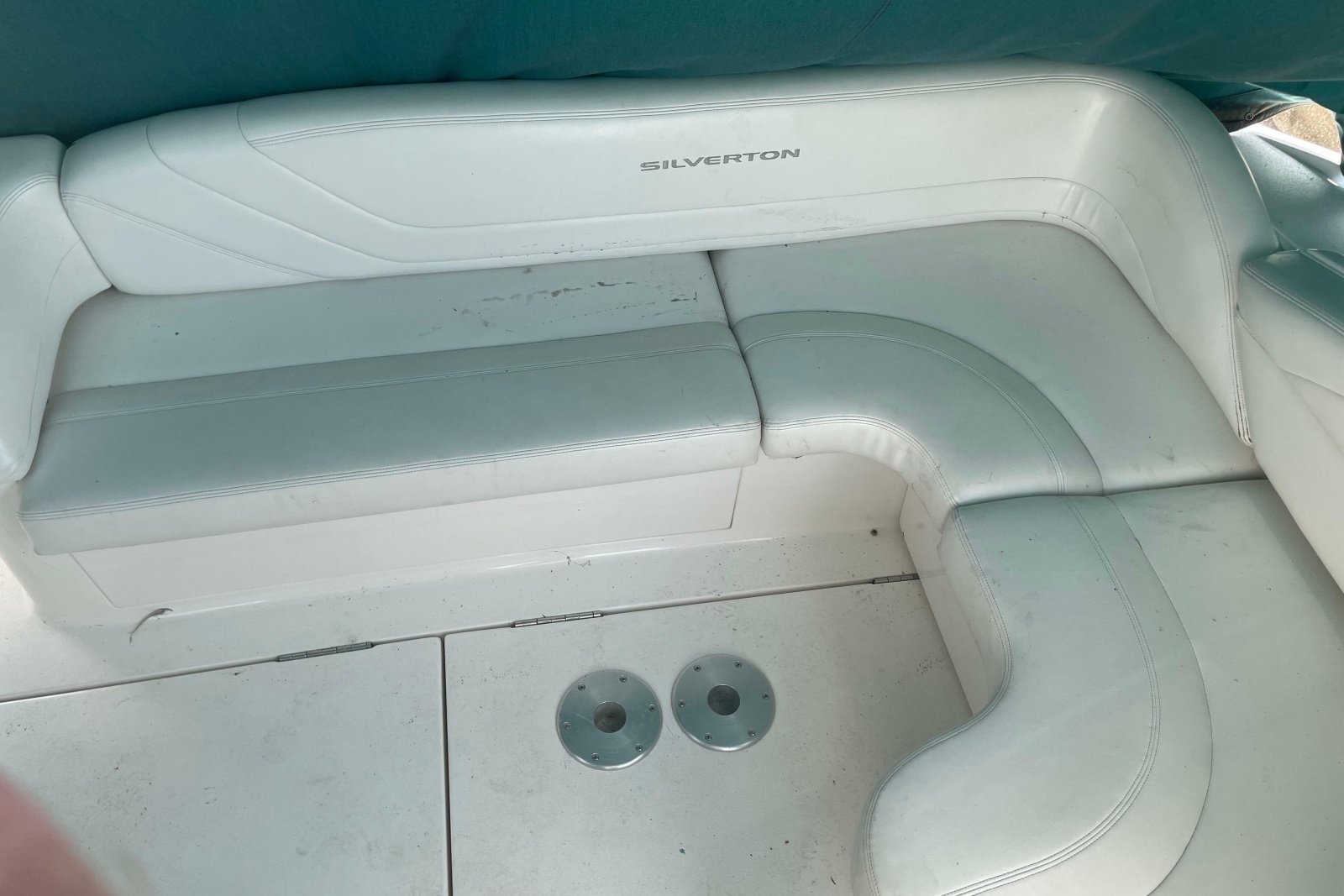 1999 Silverton 360 Express