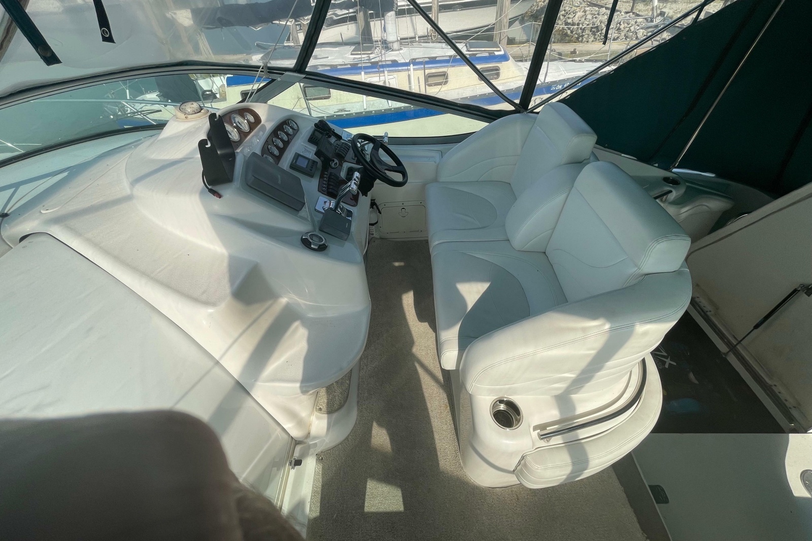 1999 Silverton 360 Express