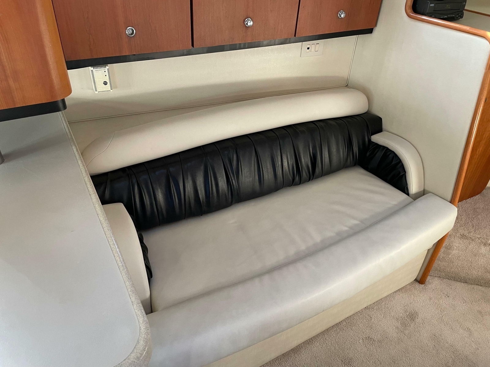 1999 Wellcraft 3600 Martinique
