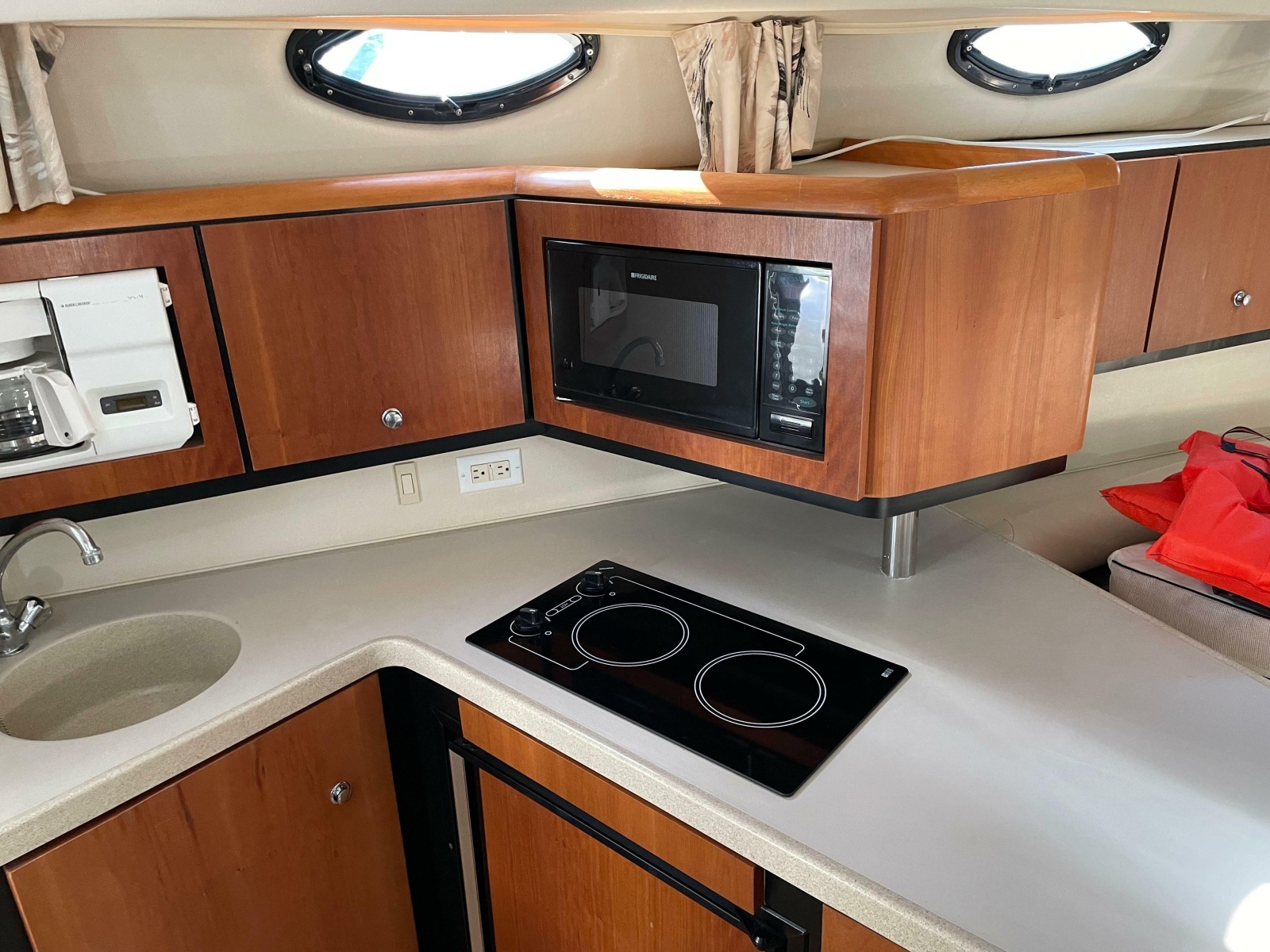 1999 Wellcraft 3600 Martinique