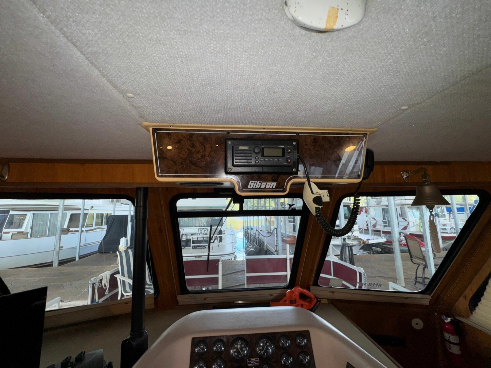 1998 Gibson 47 Executive