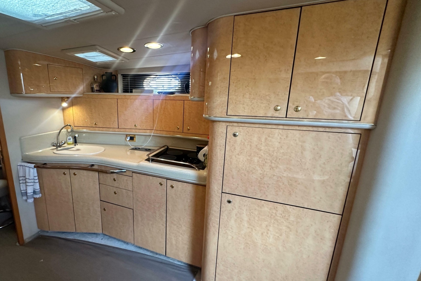 1998 Sea Ray 450 Sundancer