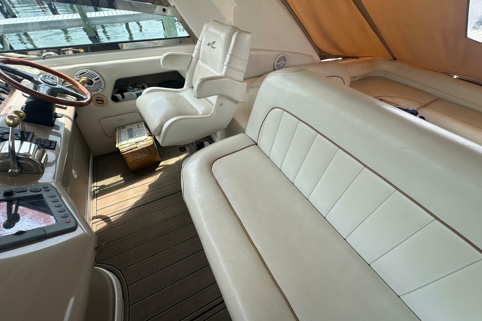 1998 Sea Ray 450 Sundancer