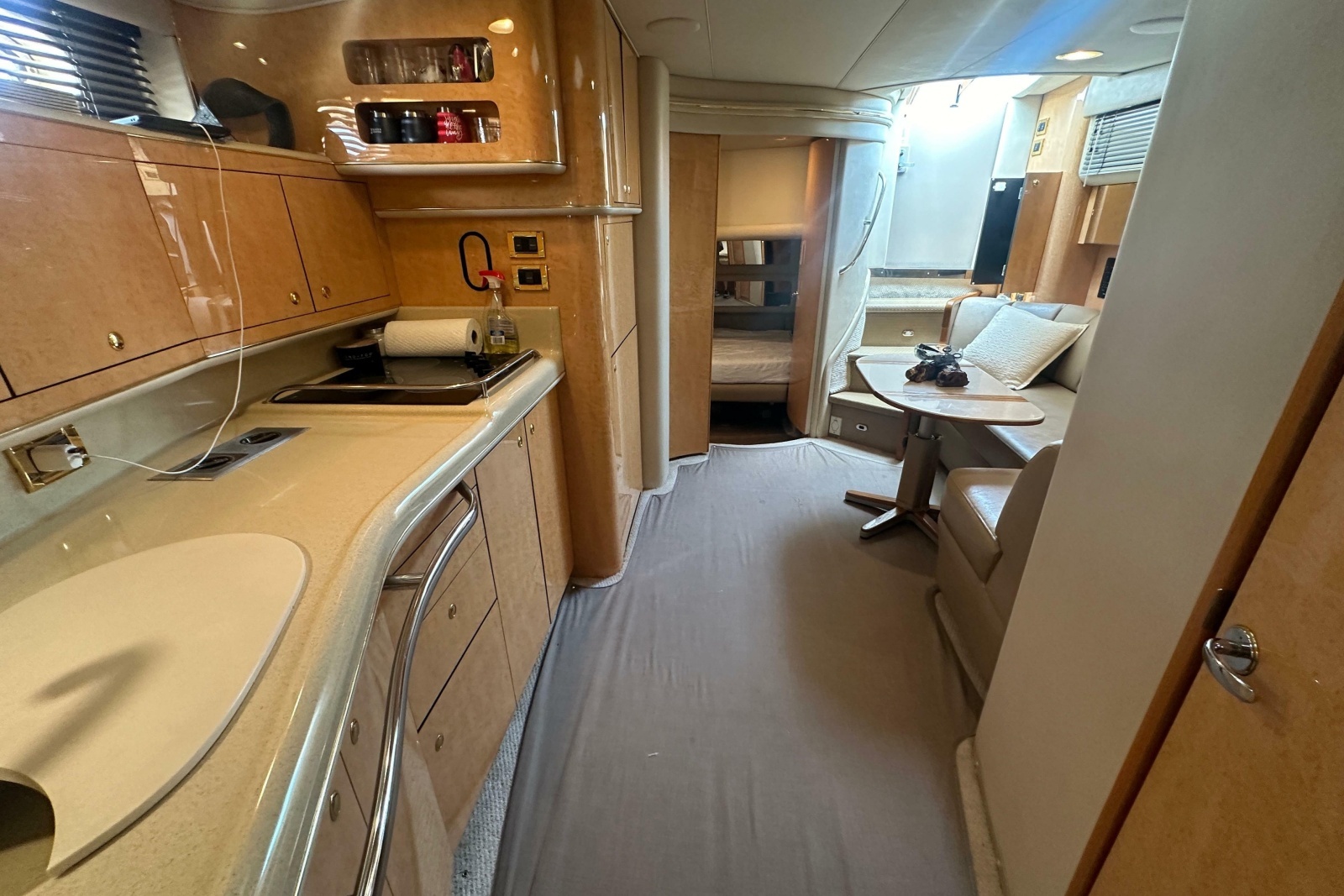 1998 Sea Ray 450 Sundancer