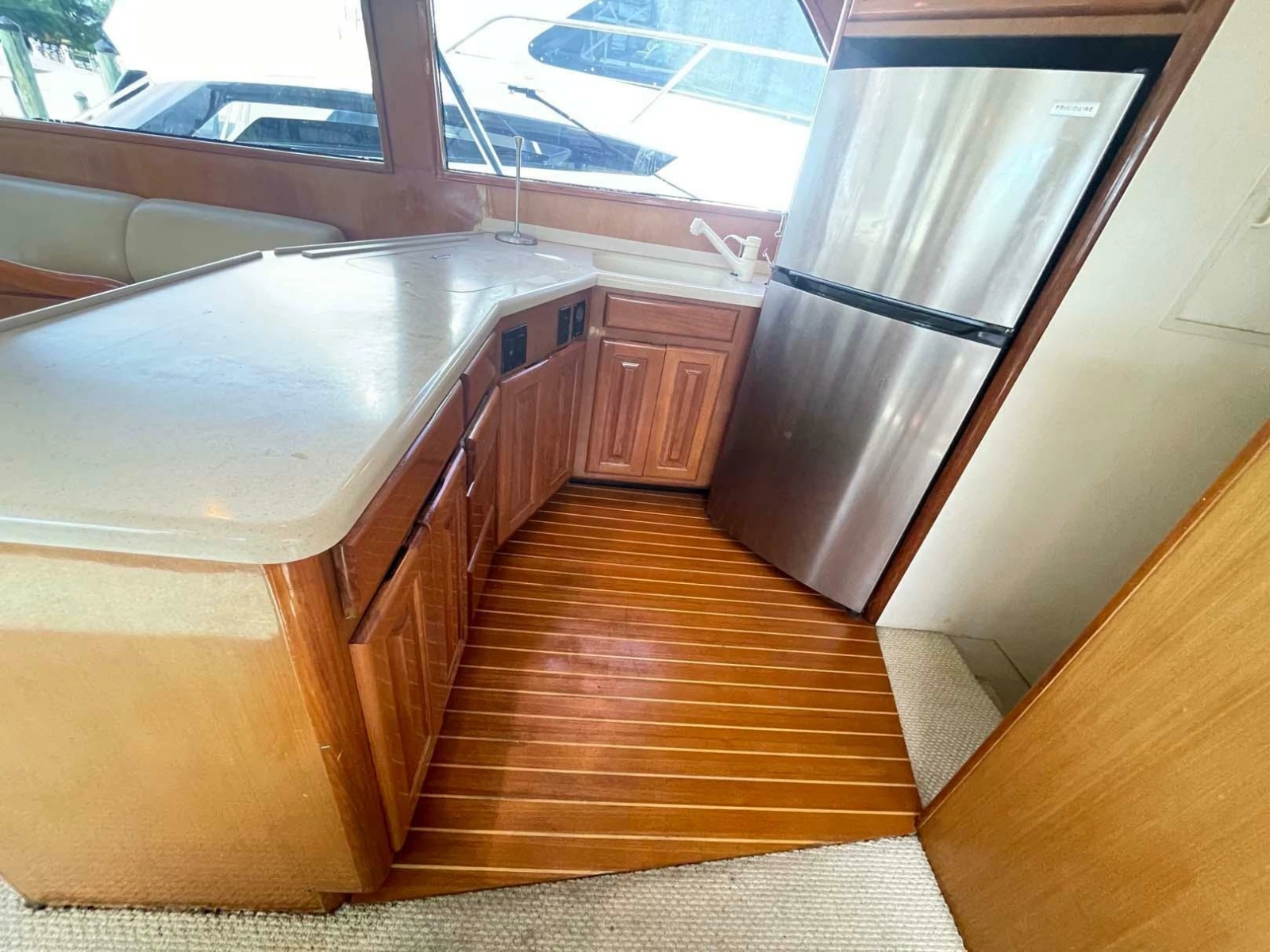 1998 Viking 50 Convertible