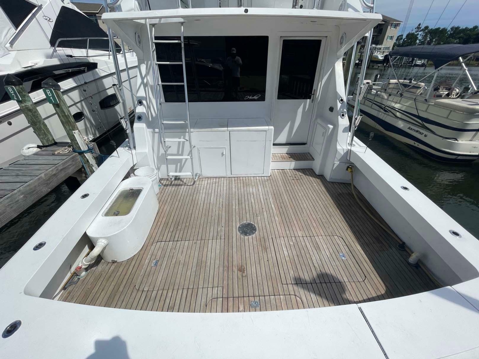 1998 Viking 50 Convertible