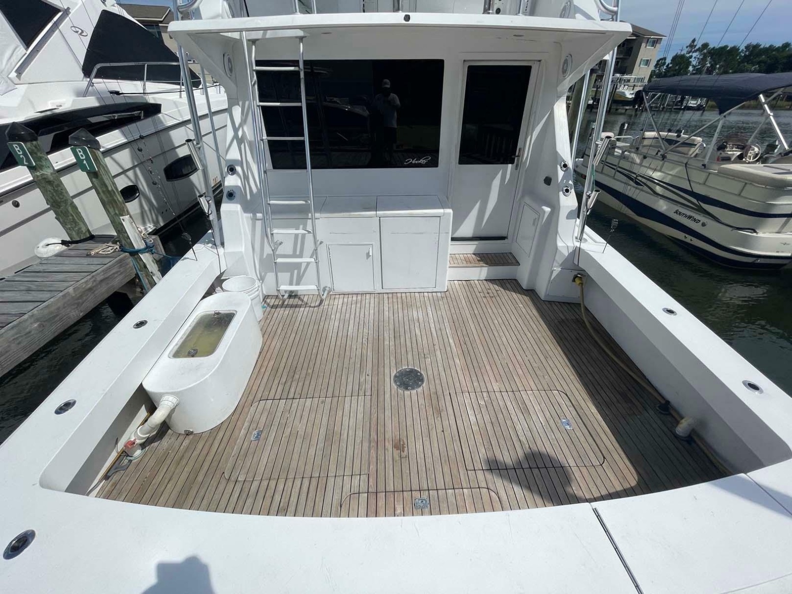 1998 Viking 50 Convertible