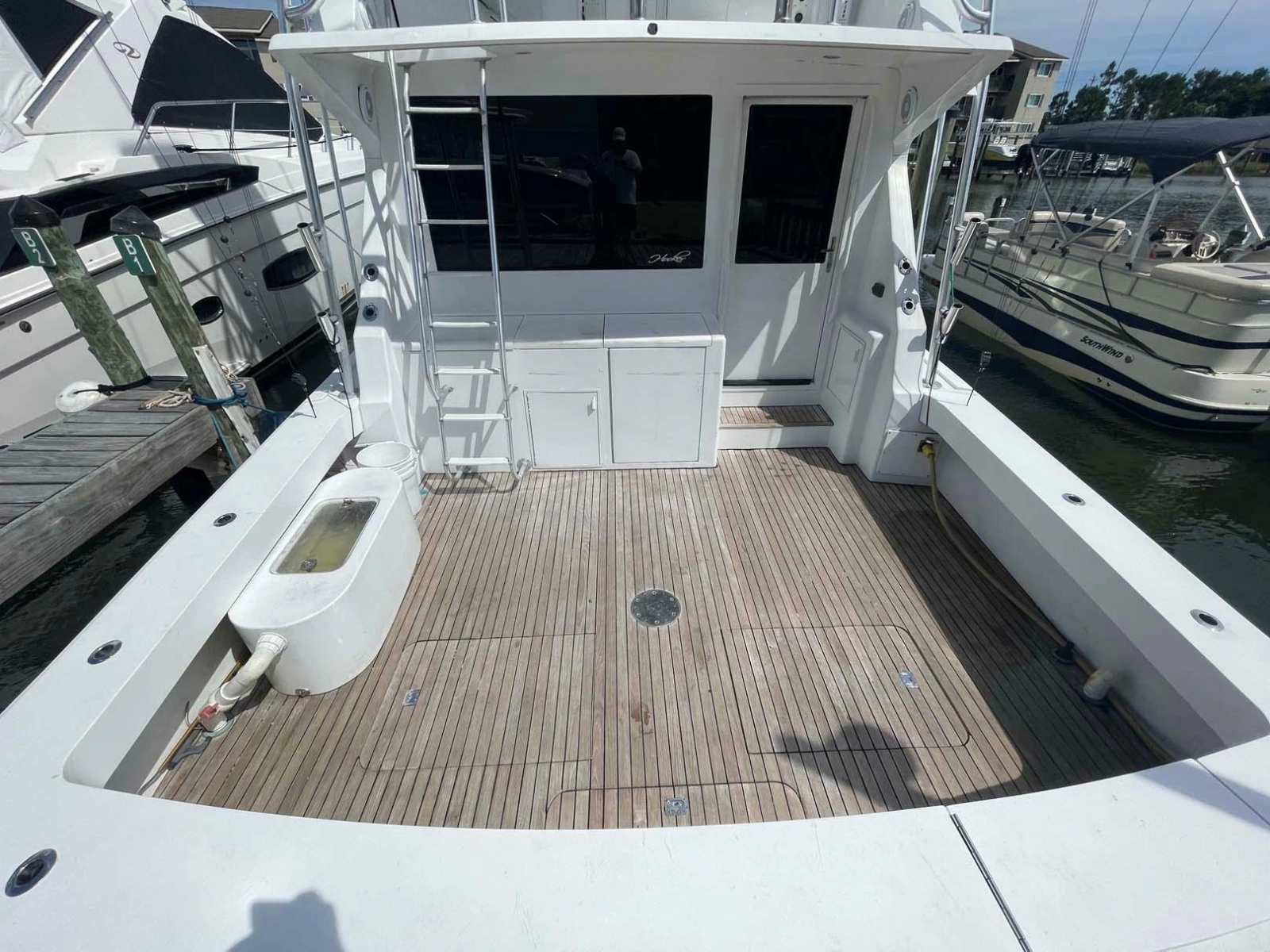 1998 Viking 50 Convertible