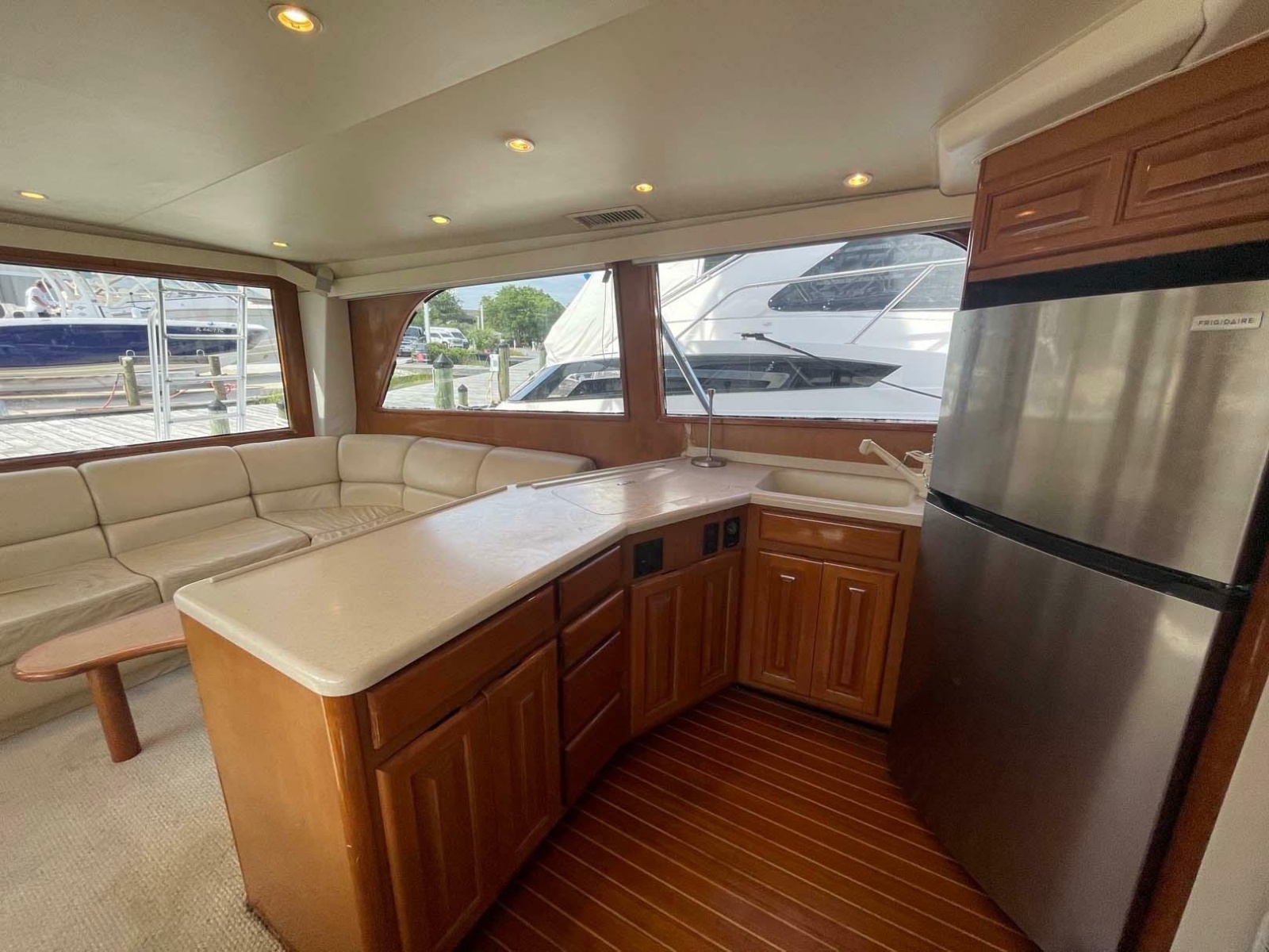 1998 Viking 50 Convertible