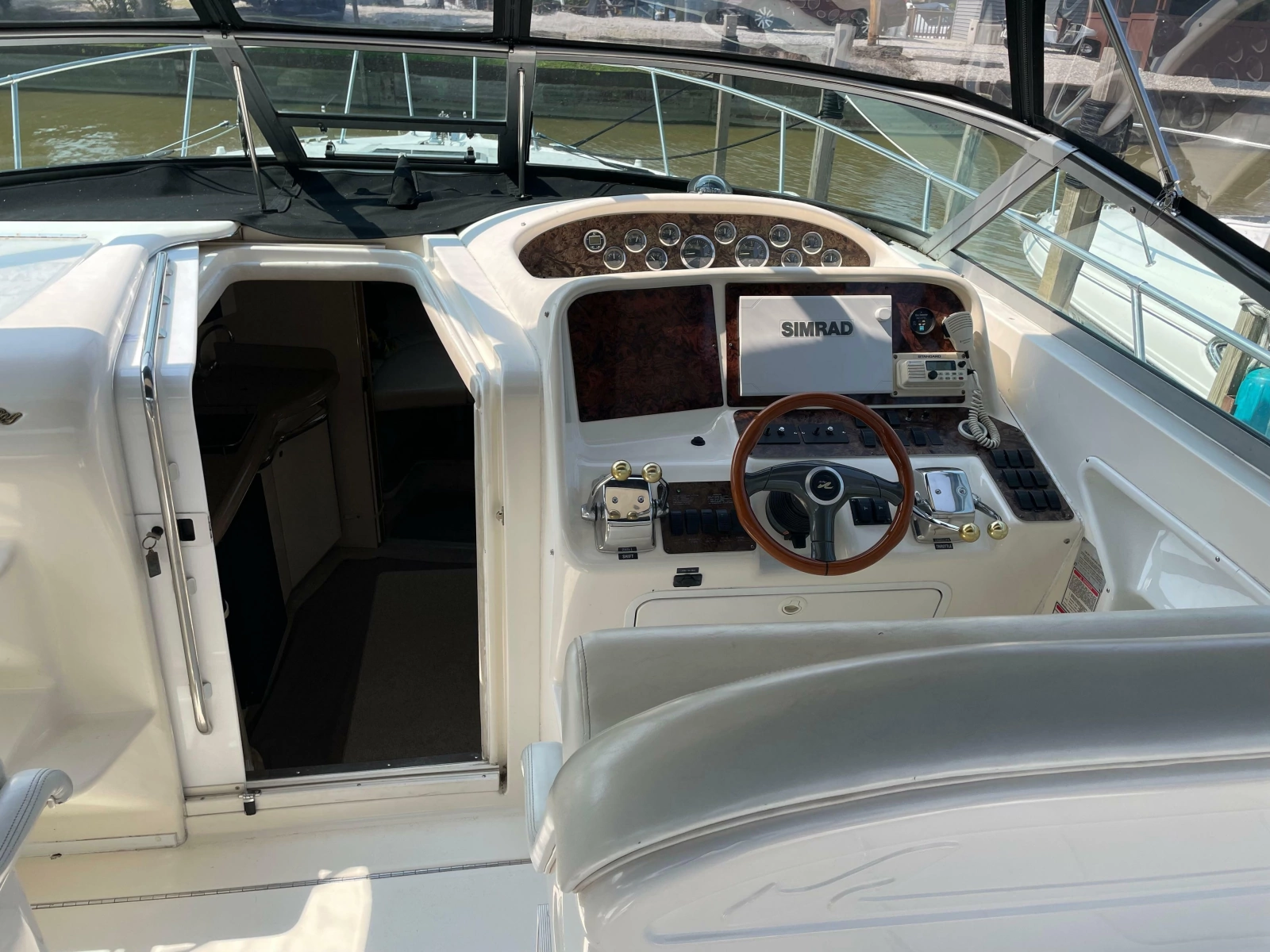 1997 Sea Ray 330 Express
