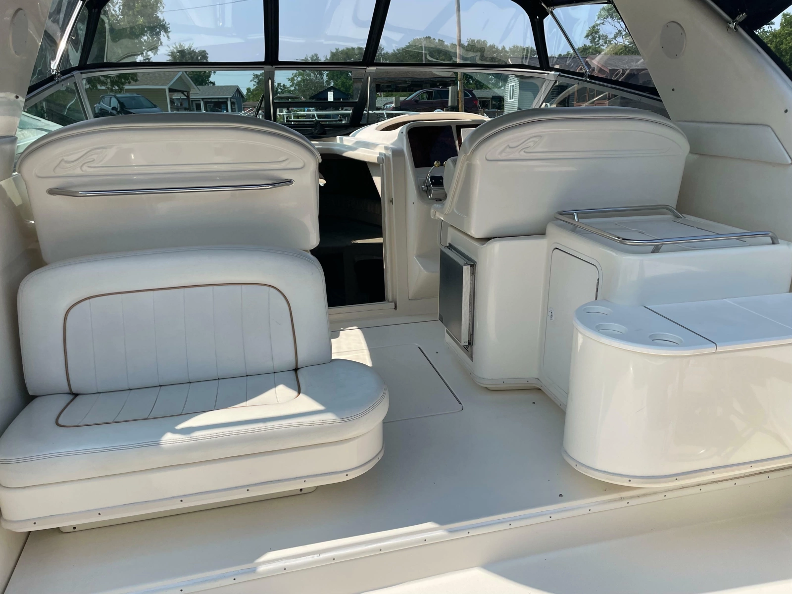 1997 Sea Ray 330 Express
