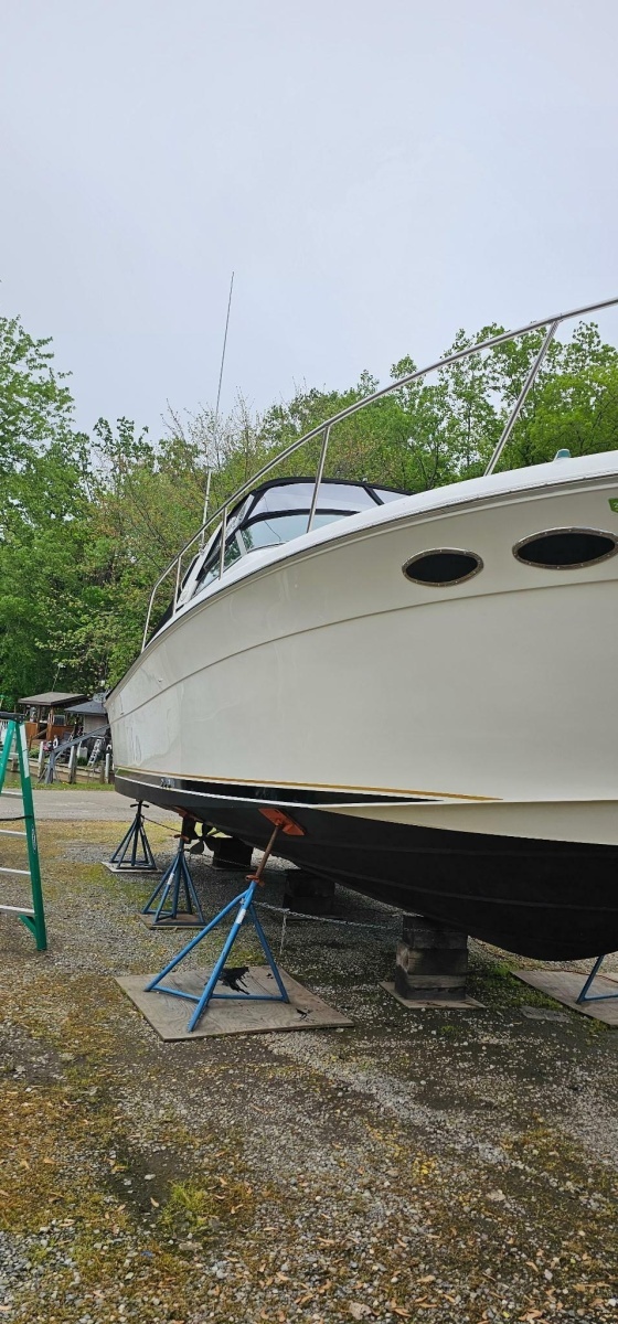 1997 Sea Ray 330 Express