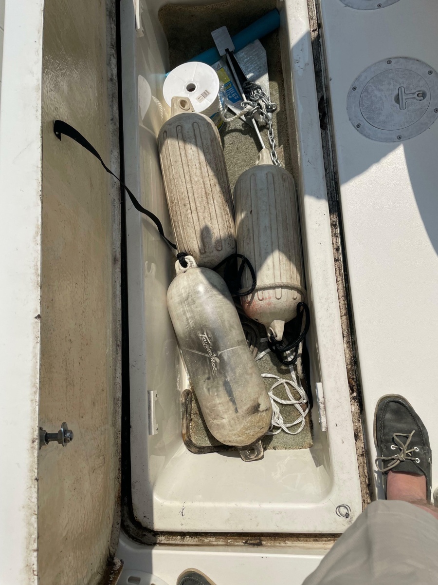 1997 Sea Ray 330 Express