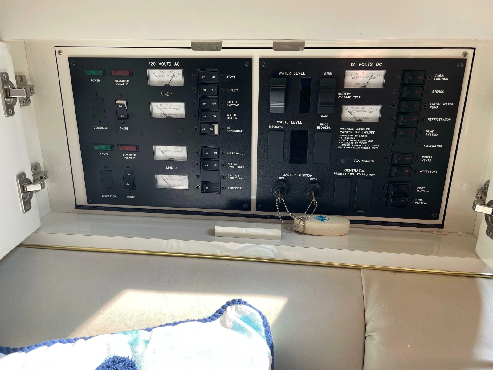 1997 Sea Ray 330 Express