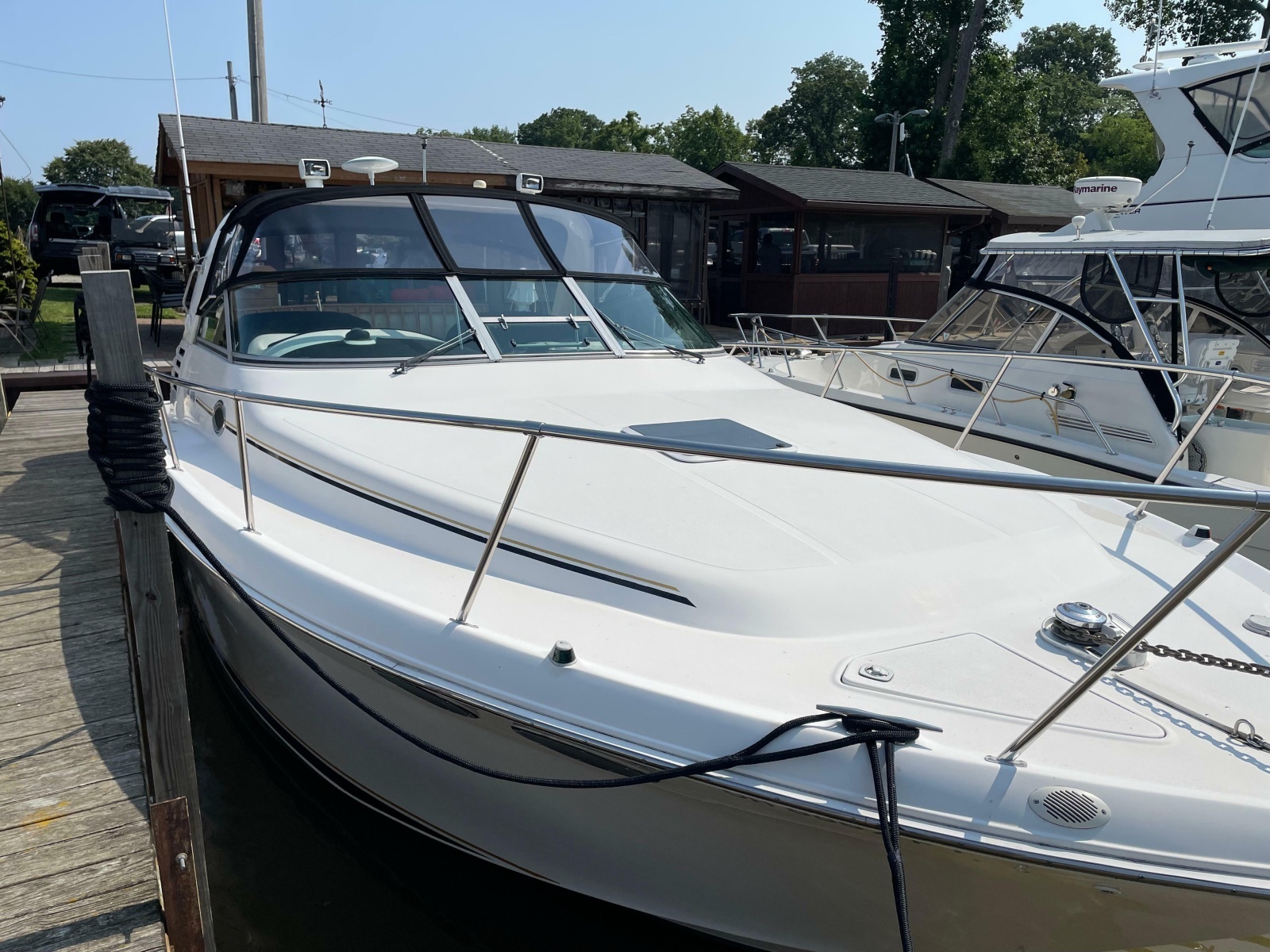 1997 Sea Ray 330 Express