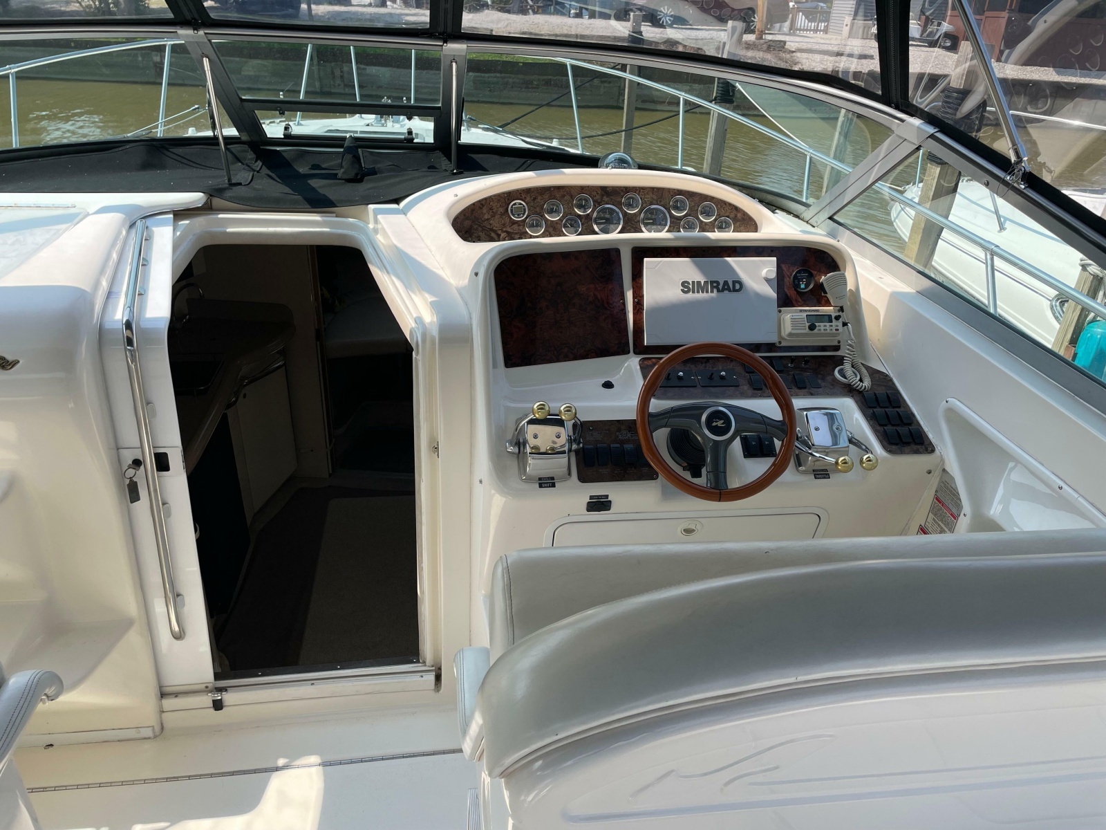 1997 Sea Ray 330 Express
