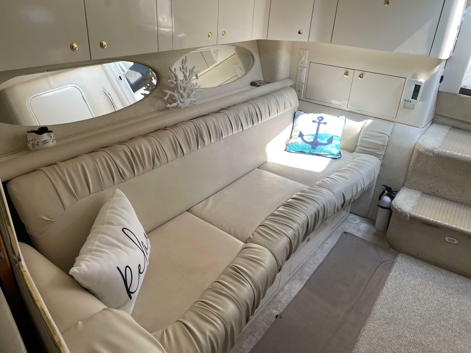 1997 Sea Ray 330 Express