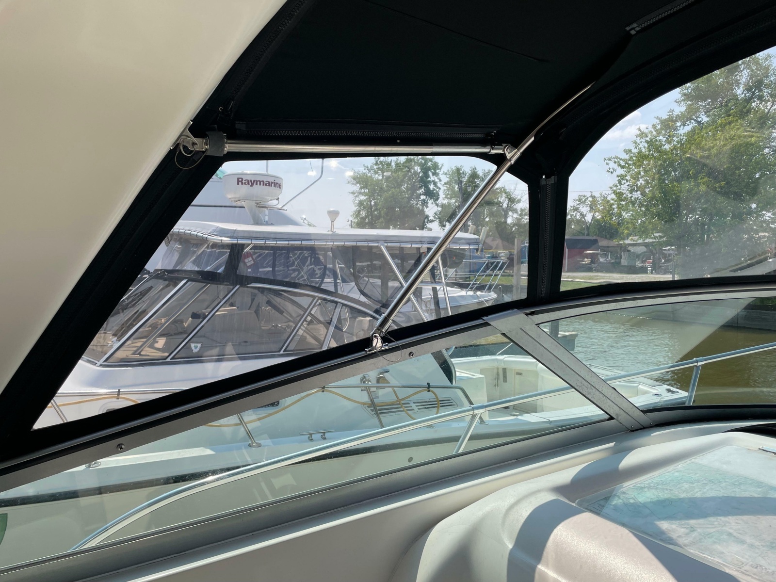 1997 Sea Ray 330 Express
