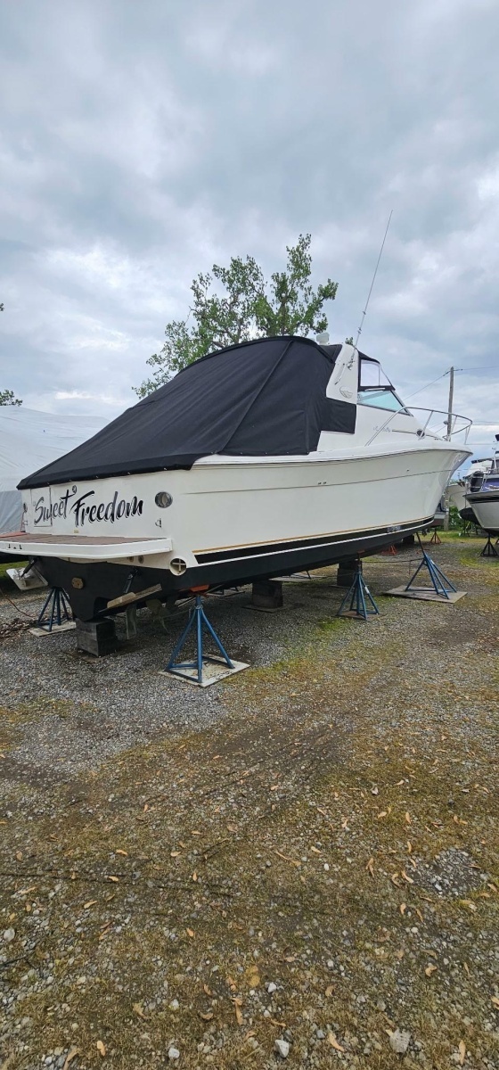 1997 Sea Ray 330 Express