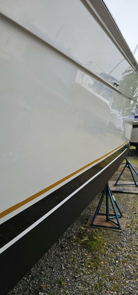 1997 Sea Ray 330 Express