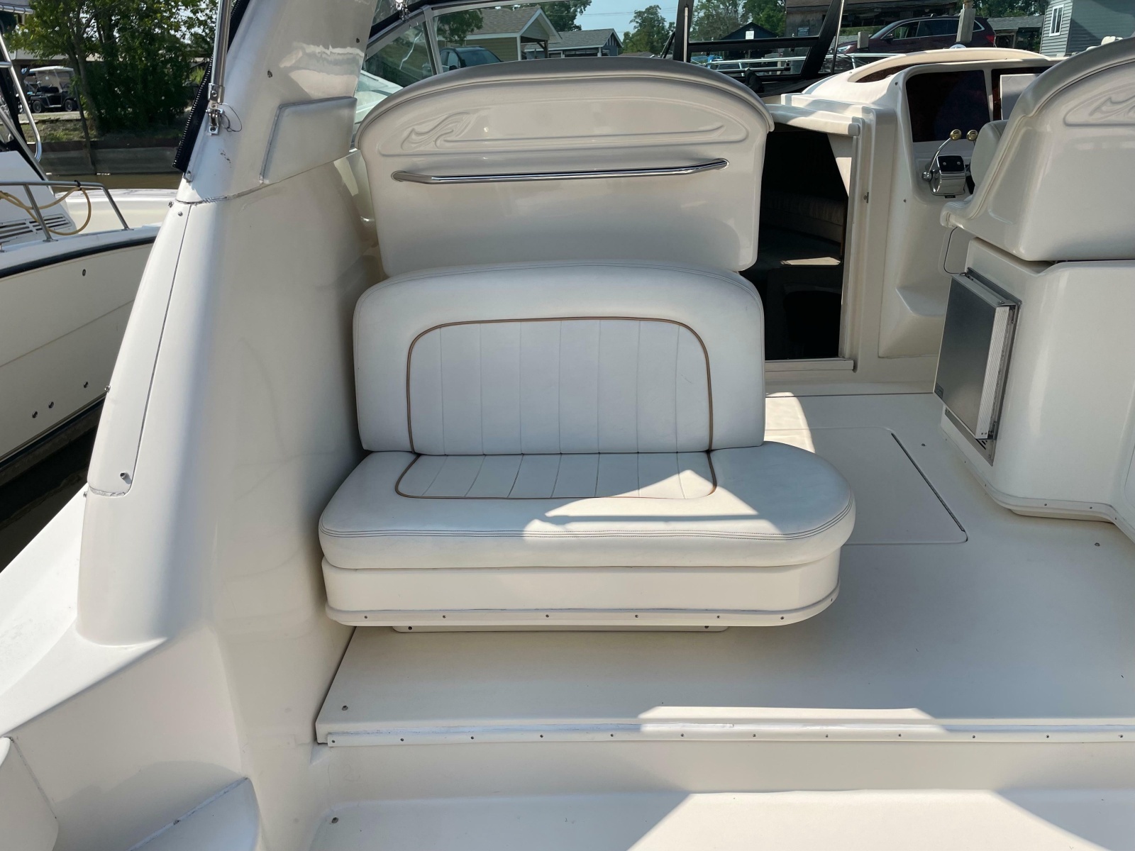 1997 Sea Ray 330 Express