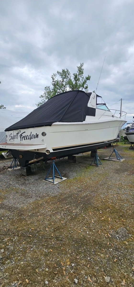 1997 Sea Ray 330 Express