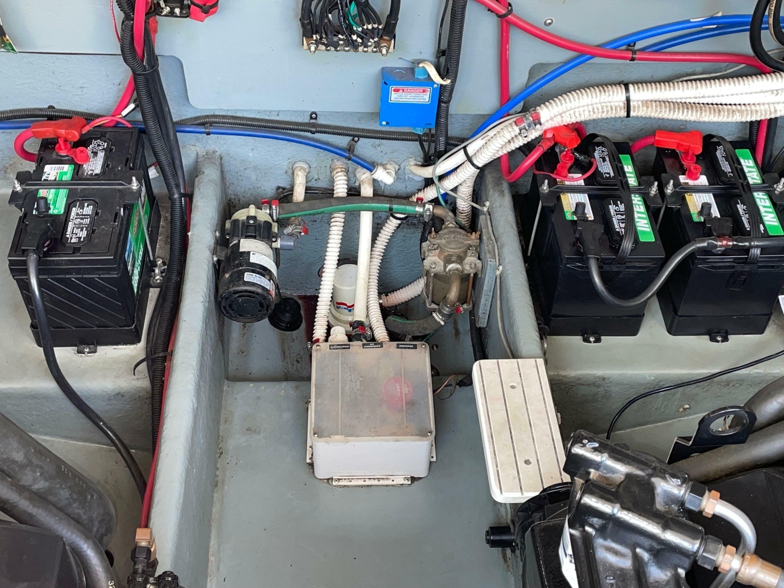 1997 Sea Ray 330 Express