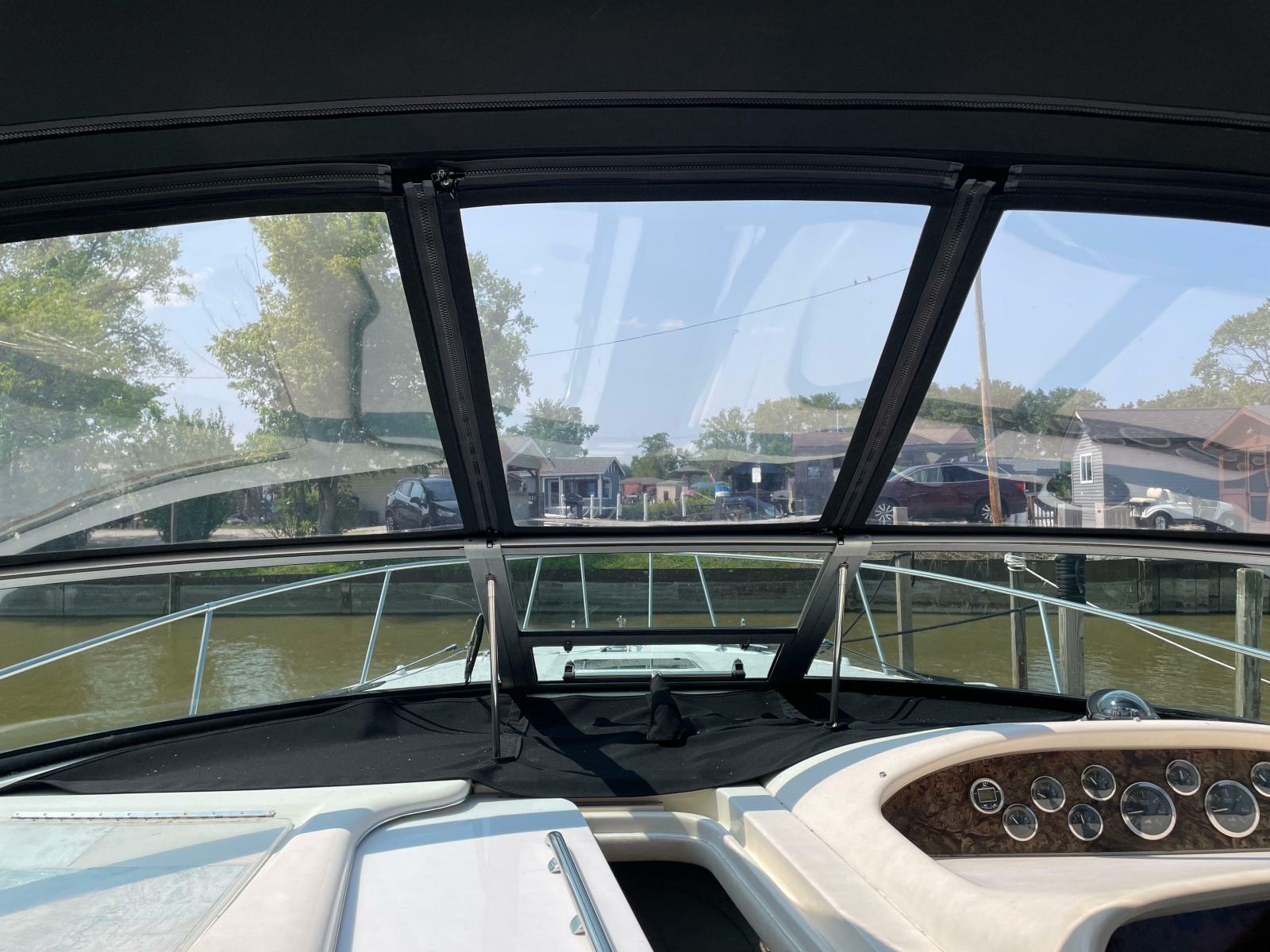 1997 Sea Ray 330 Express