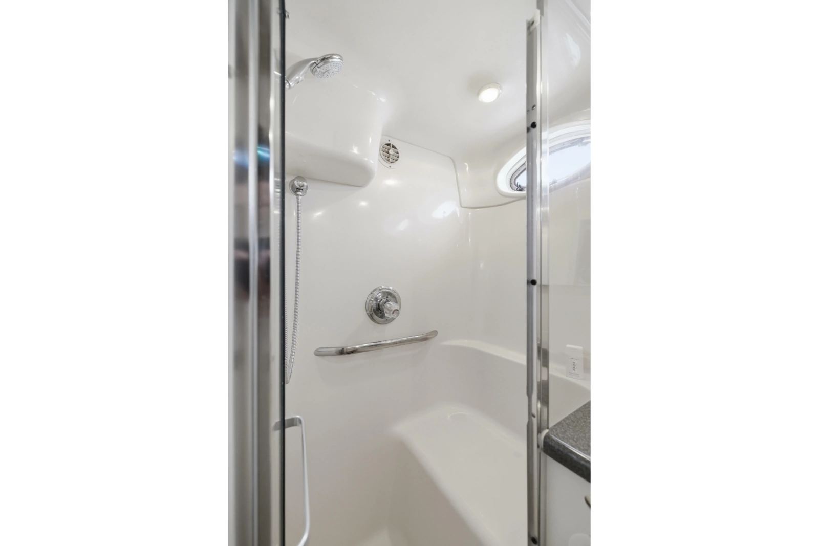 1997 Sea Ray 370 Aft Cabin