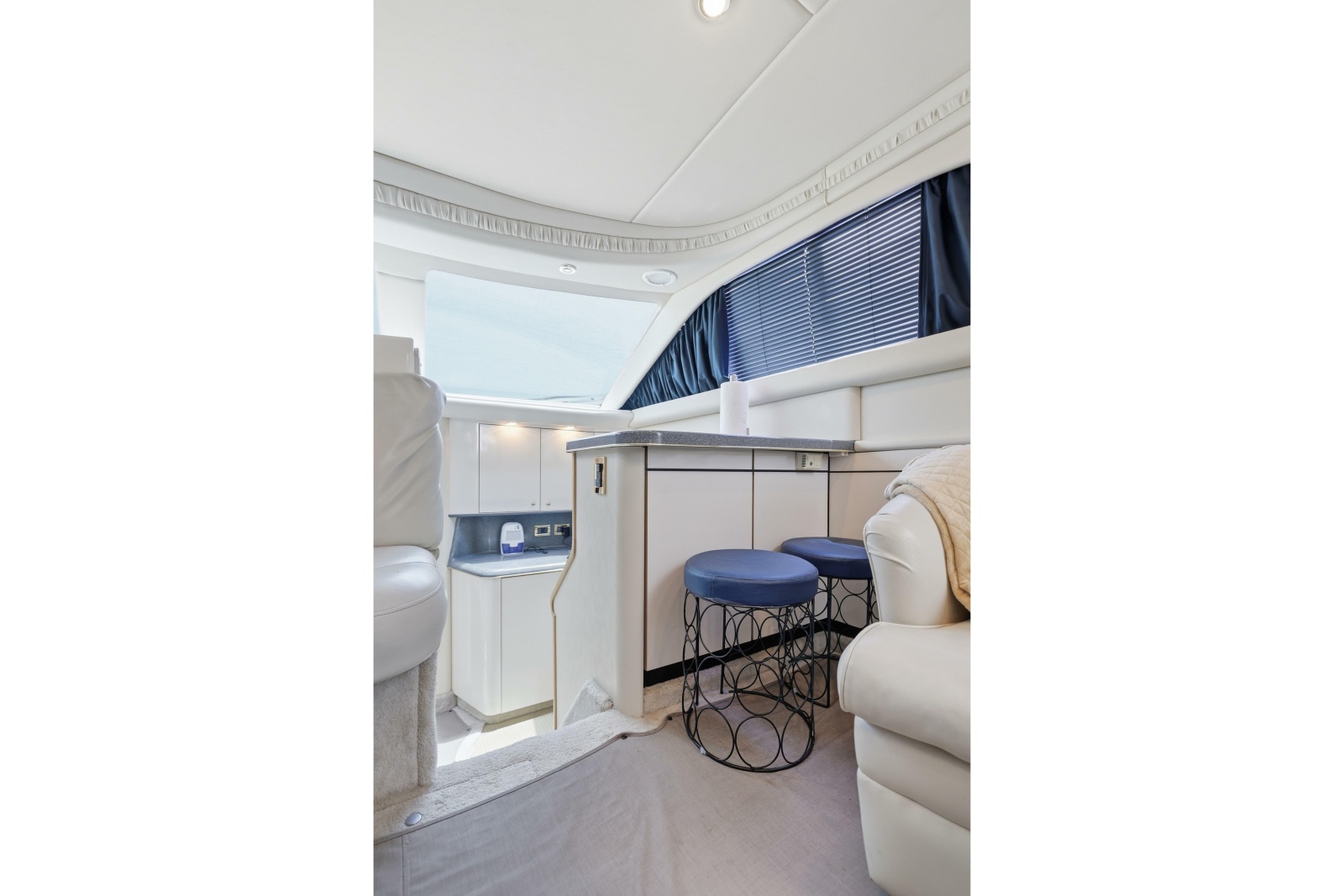 1997 Sea Ray 370 Aft Cabin