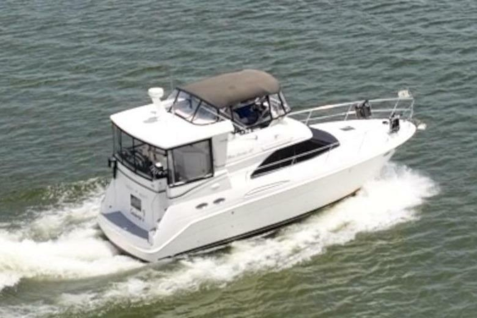 1997 Sea Ray 370 Aft Cabin