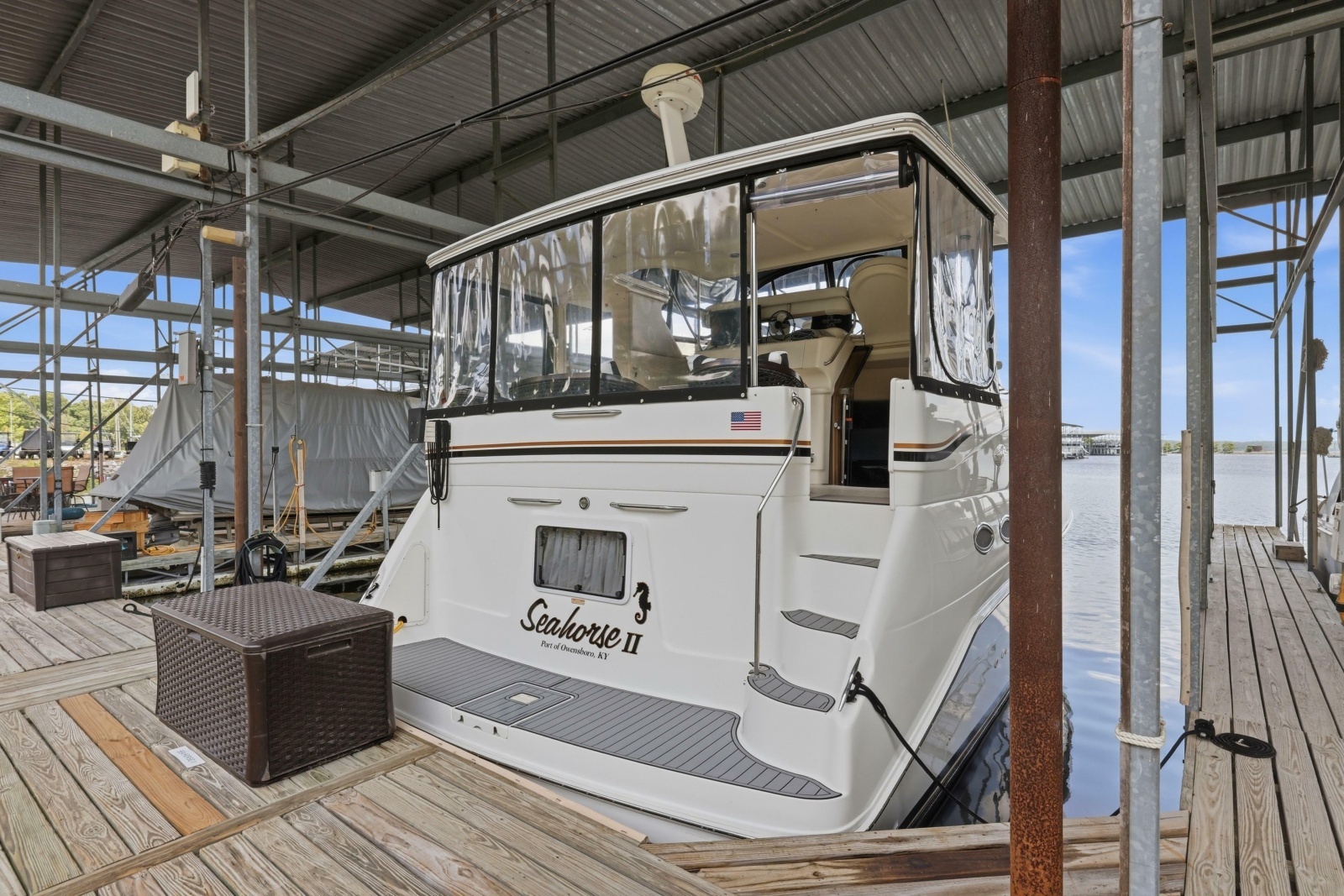 1997 Sea Ray 370 Aft Cabin