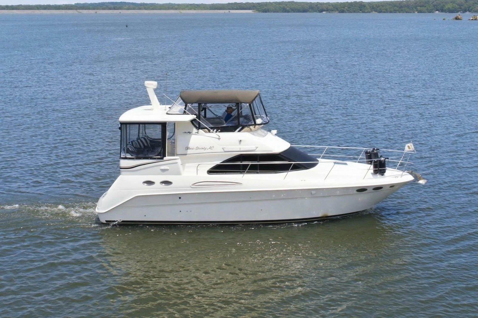 1997 Sea Ray 370 Aft Cabin
