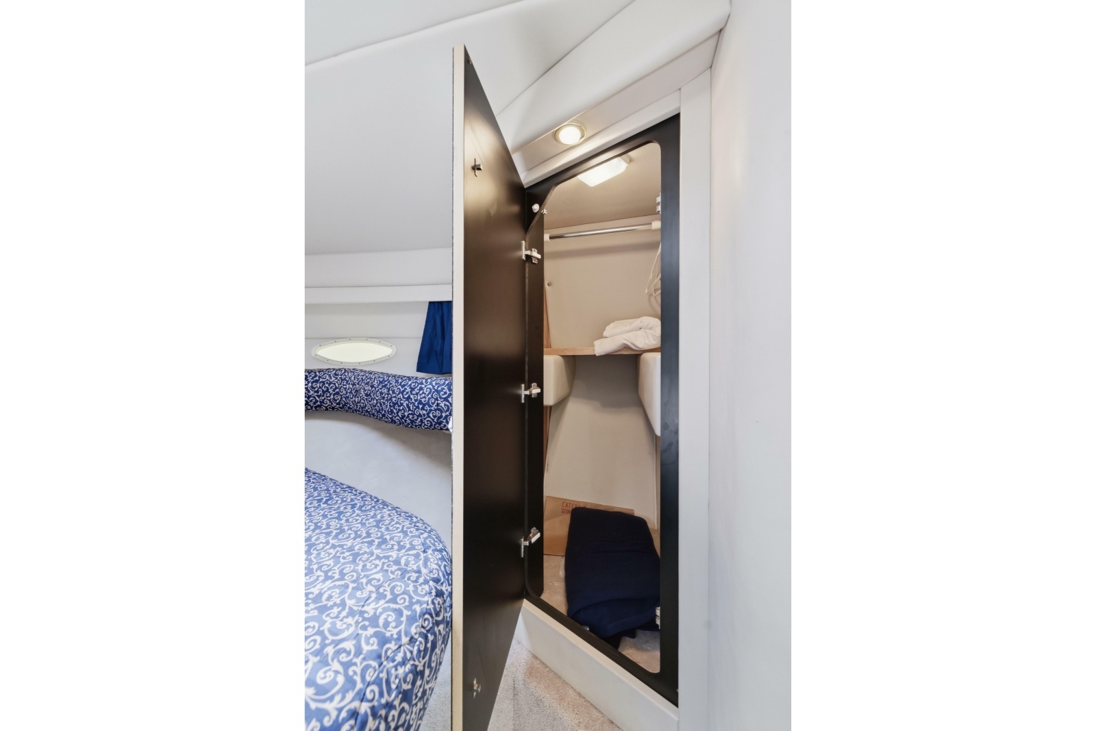 1997 Sea Ray 370 Aft Cabin