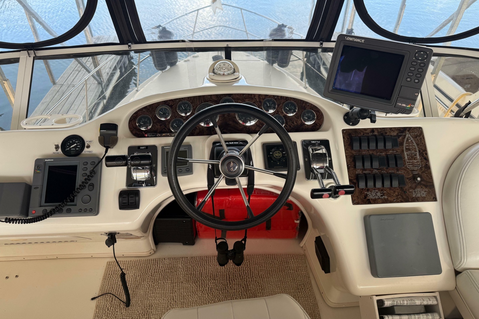 1997 Sea Ray 370 Aft Cabin