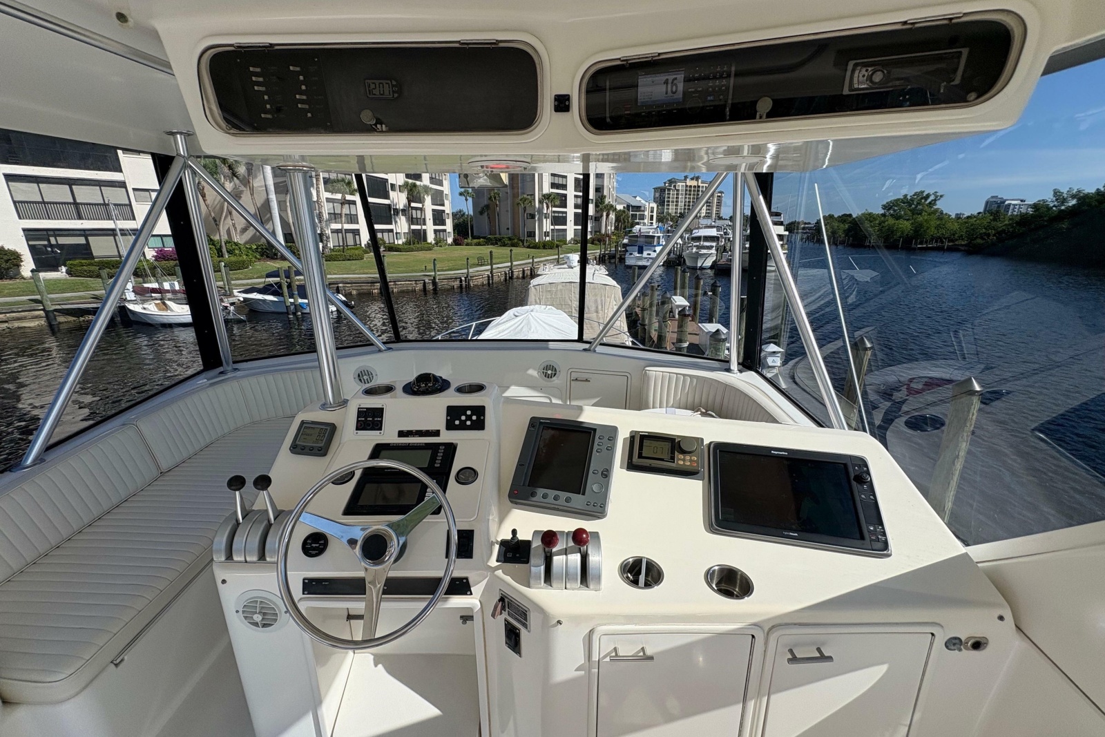 1996 Ocean Yachts 48 Super Sport