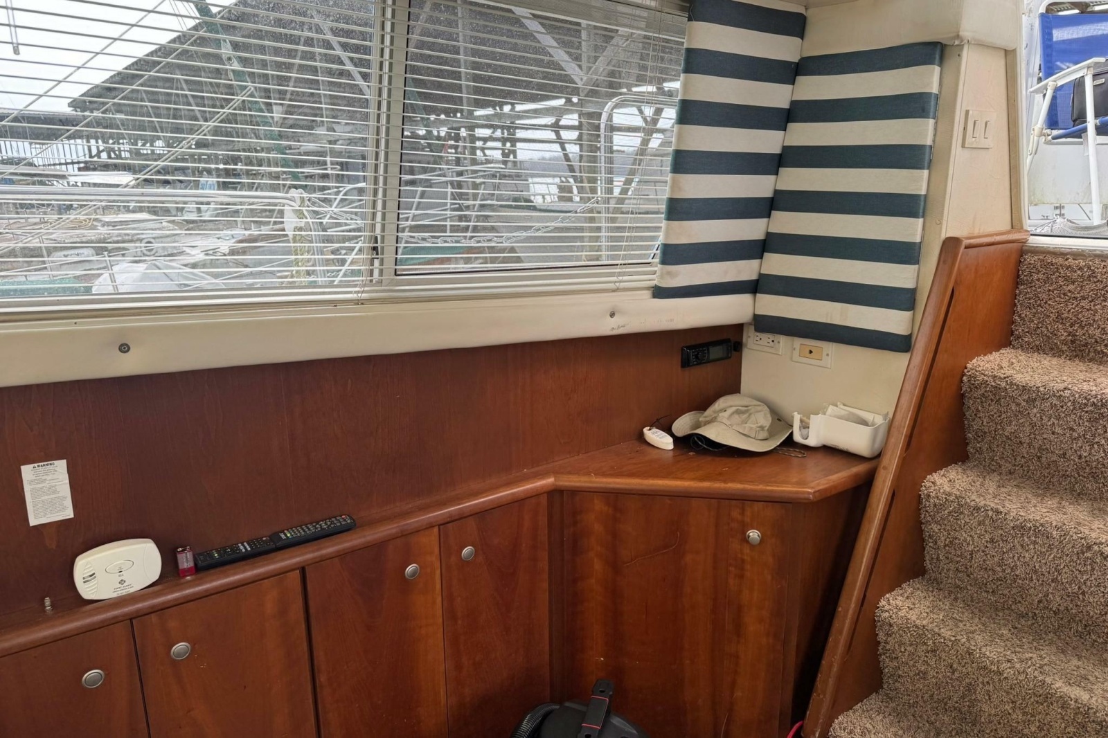 1996 Silverton 34 Motor Yacht